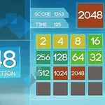 Blå og grøn baggrund med en 2048 spilleplade, score og tid øverst, og titlen 2048 Classic Edition til venstre