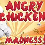 En vred hvid kylling med hævede knytnæver og teksten Angry Chicken Egg Madness!