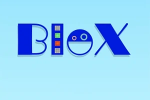 Blå tekst på lyseblå baggrund med bogstaverne Blox, hvor O er en smiley og l inkluderer farvede firkanter
