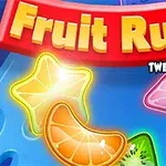 Farverige frugtsymboler og geometriske former mod en blå baggrund med teksten Fruit Rush