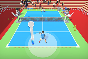 Tennisbane set oppefra med to spillere, boldmaskiner på siderne og tilskuere i baggrunden